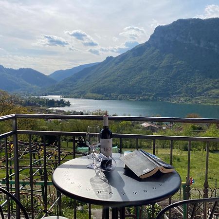 Casa Carla, Bis 4 Personen, Garten, Balkon Mit Blick Auf Den See Und Die Berge Crone Bagian luar foto