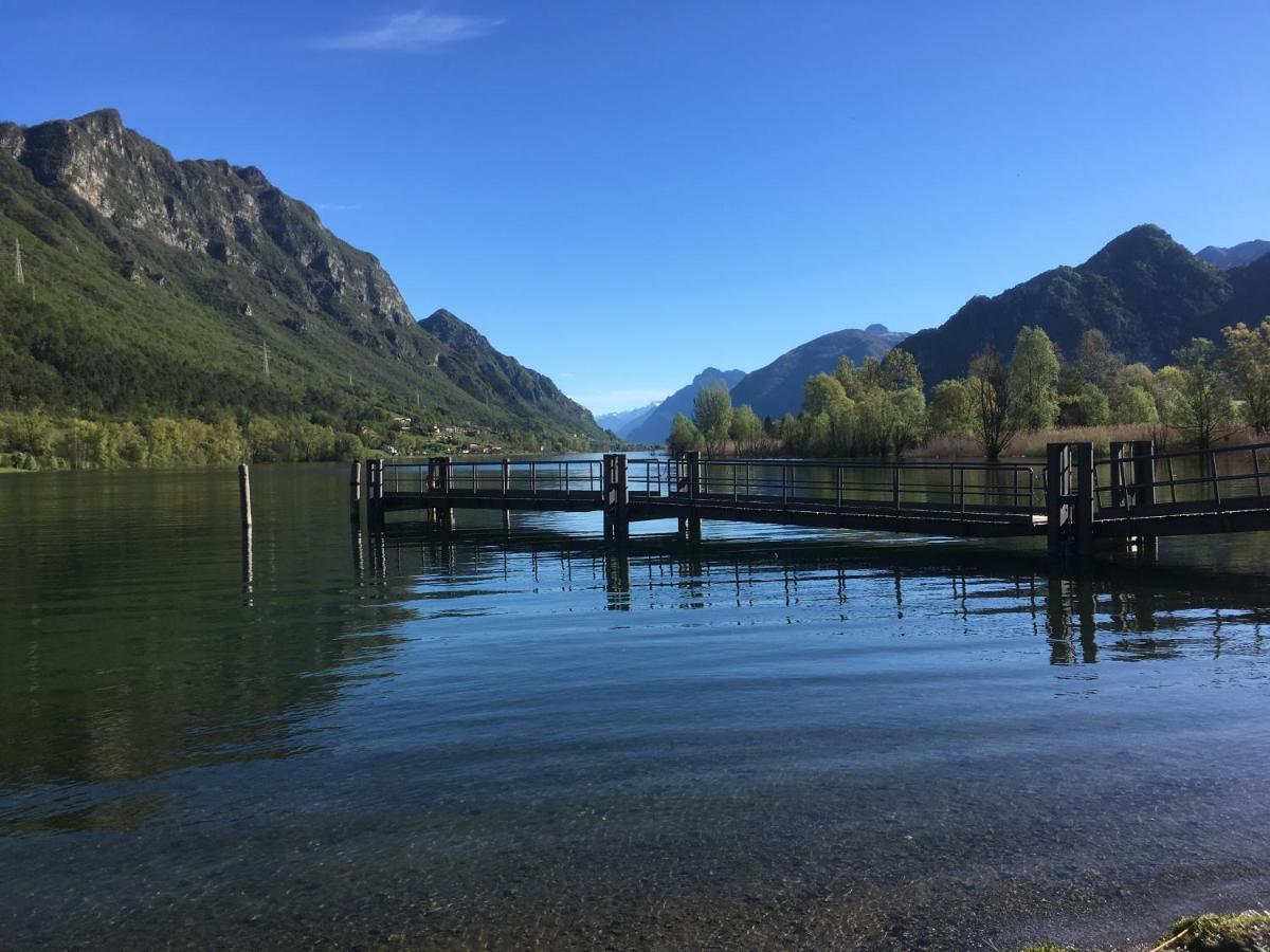 Casa Carla, Bis 4 Personen, Garten, Balkon Mit Blick Auf Den See Und Die Berge Crone Bagian luar foto