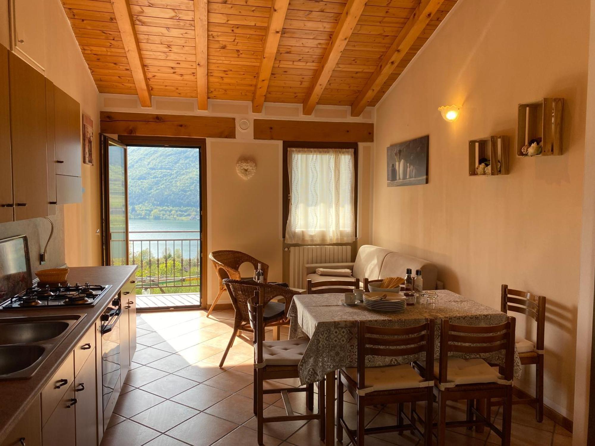 Casa Carla, Bis 4 Personen, Garten, Balkon Mit Blick Auf Den See Und Die Berge Crone Bagian luar foto