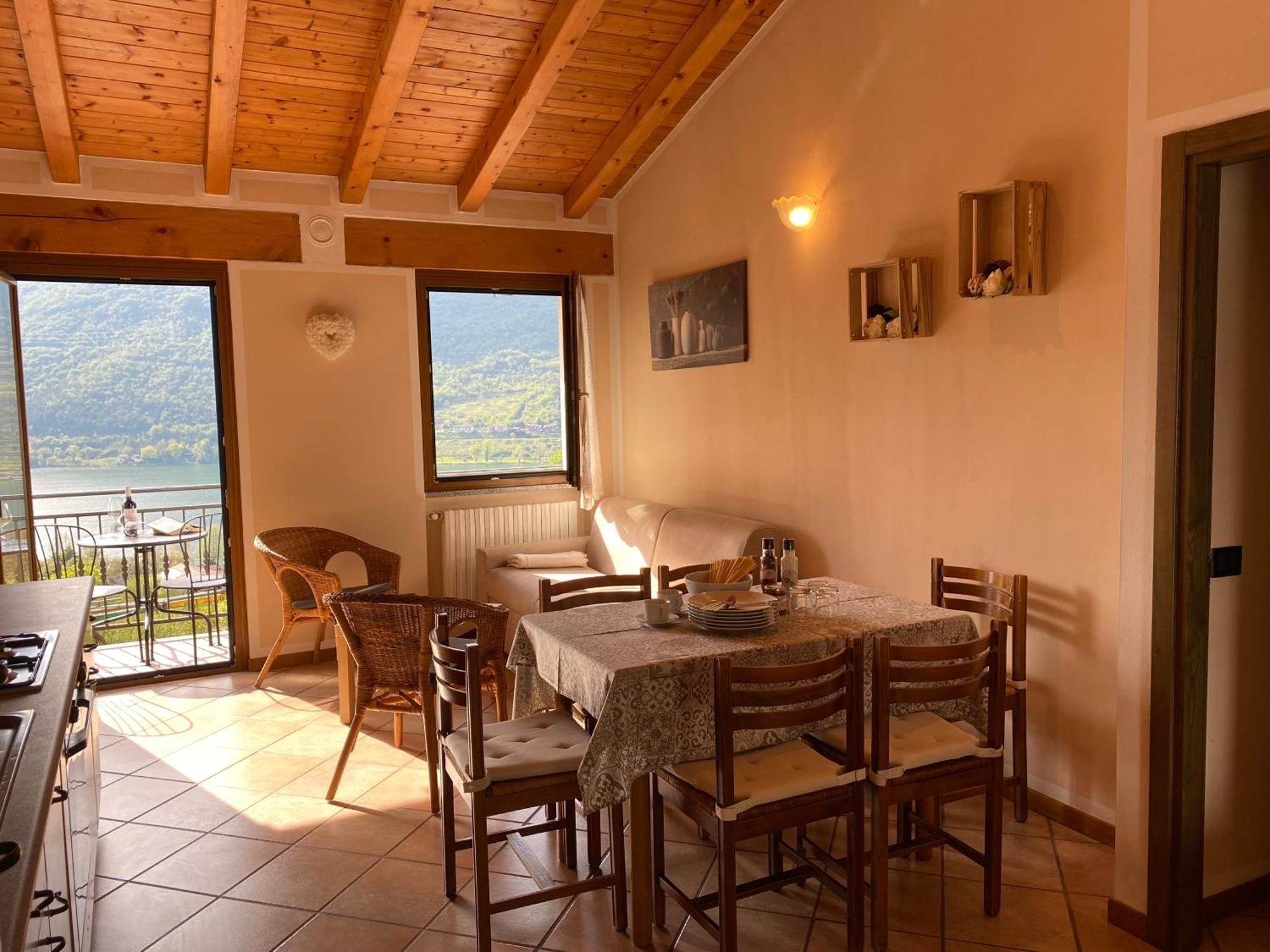 Casa Carla, Bis 4 Personen, Garten, Balkon Mit Blick Auf Den See Und Die Berge Crone Bagian luar foto